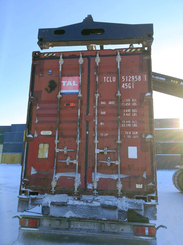 Фото 40-футовые морские контейнеры б/у