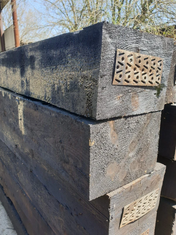 Фото Шпалы деревянные пропитанные