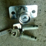 Фото №2 Замок багажник ВАЗ-21099 новый