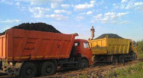 Фото Грунт строительный и плодородный с доставкой