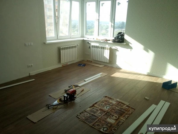 Фото Установка МДФ полового плинтуса.