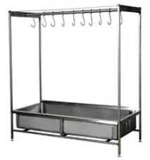 Фото Вешало для полутуш. Стойка из нержавейки для подвешивания мясных туш.