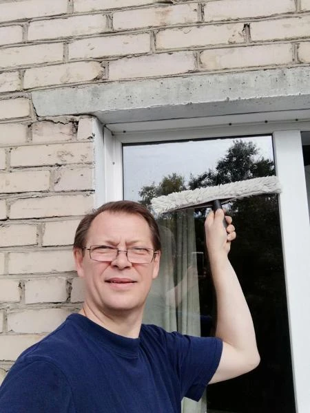 Фото Мойка балконов и окон