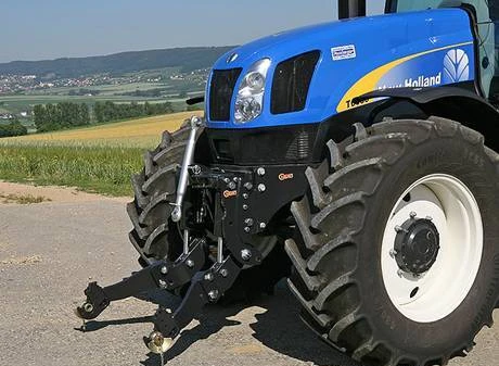 Фото Переднее трех-точечное крепление на трактор New Holland