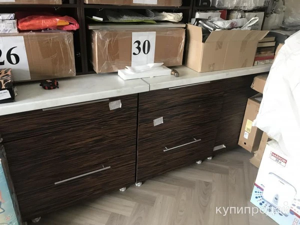 Фото Кухонный гарнитур б/у с вытяжкой,раковиной,смесителем