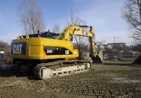 Фото Экскаватор-гусеничный полноповоротный Caterpillar 324DL