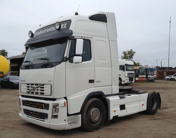 Фото Седельный тягач Volvo FH12.460, 4 х 2 - 2002 год.