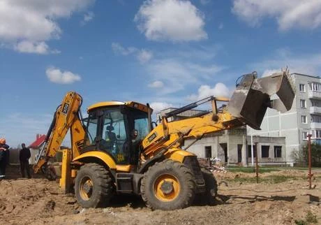 Фото Услуги экскаватора погрузчика в Нижнем Новгороде для частных