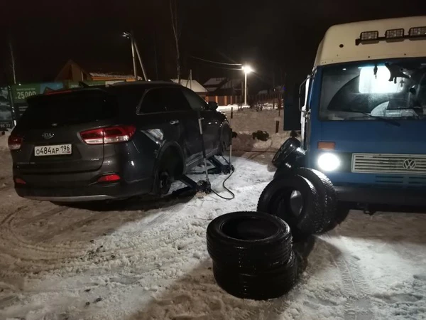 Фото Выездной, Мобильный шиномонтаж и Техпомощь на дороге! 