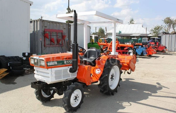 Фото Минитрактор Kubota B1702D в Воронеже