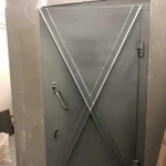 Дверь в комнату хранения оружия (кхо)