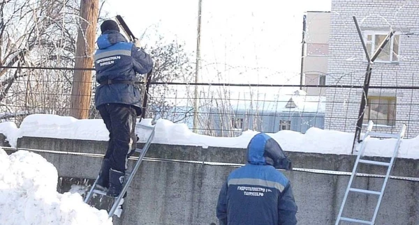 Фото Монтаж колючей проволоки "под ключ"