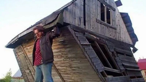 Фото Подъем и выравнивание деревянных домов.