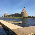 Фото №2 Понтон на стальной раме для пирса, яхтенного причала