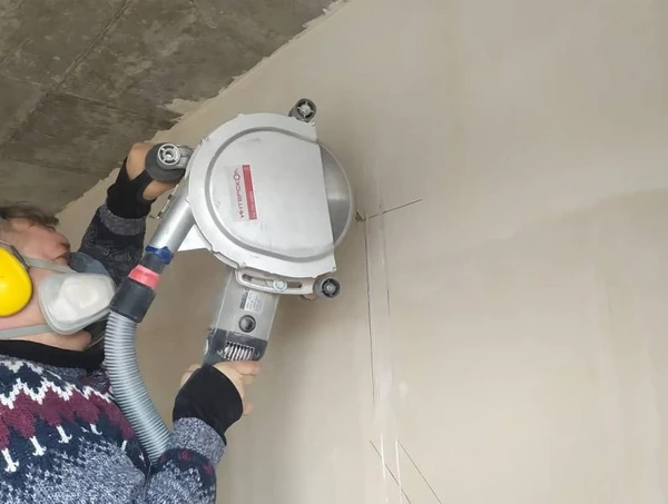 Фото Установка кондиционеров, закладка трасс.