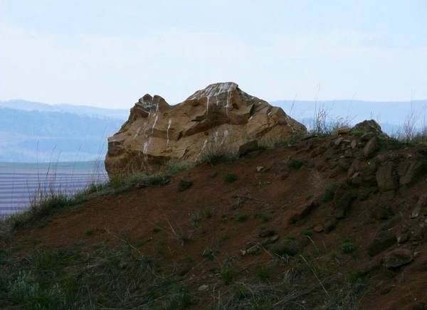 Фото Ландшафтный дизайн. Природный камень-валуны.