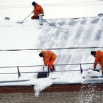 Уборка снега с крыши в Пензе 