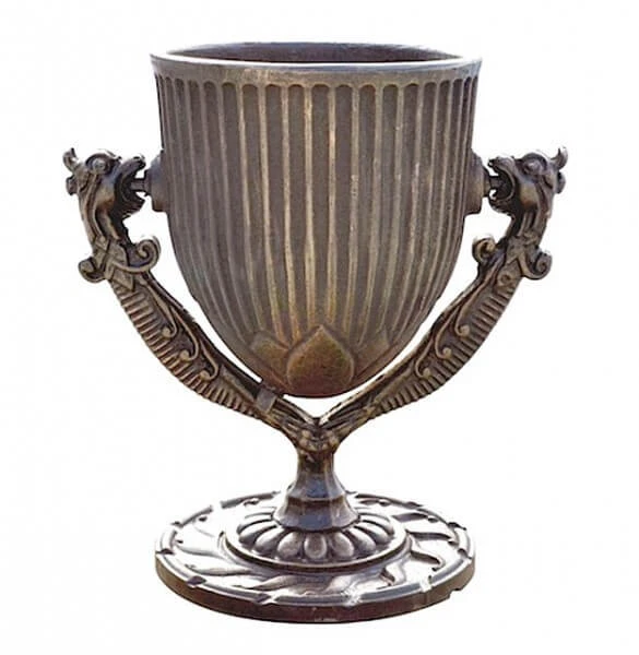 Фото Урна чугунная «ГРИФОН»