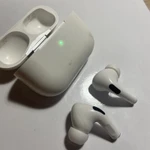 фото продам наушники AirPods pro