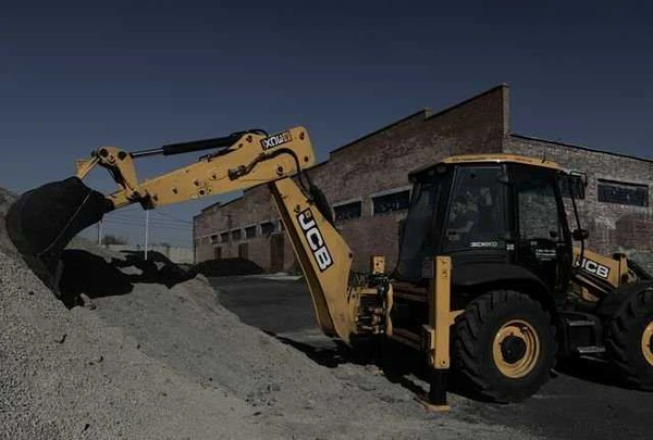 Фото Услуги экскаватора-погрузчика jcb