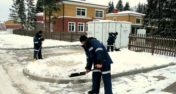 Фото Уборка снега