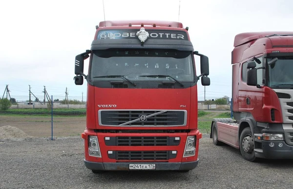 Фото Седельный тягач Volvo FH 12 - 2008 год выпуска