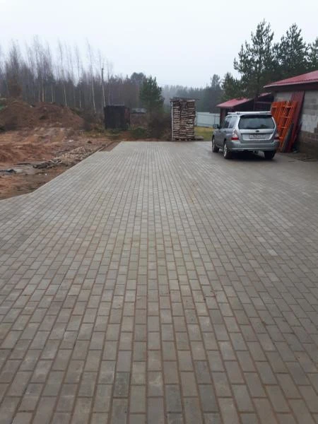 Фото Укладка тротуарной плитки
