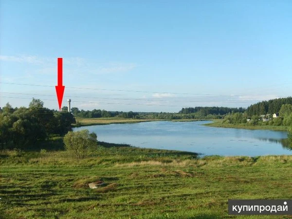 Фото Беларусь. Жилой кирпичный дом на берегу озера.