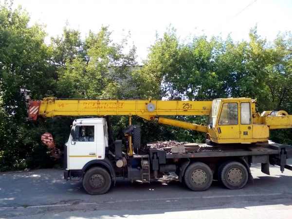 Фото Аренда автокрана в Пушкине 25т./21 м.