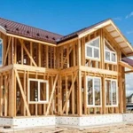 Квалифицированная бригада строителей