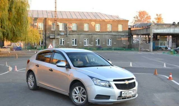 Фото Инструктор по вождению категория B