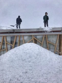 Фото Уборка снега.Промышленный альпинизм