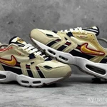 Фото №2 Кроссовки Nike.