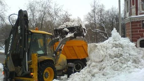 Фото Уборка и вывоз снега с территории