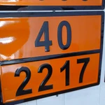 фото Табличка опасный груз 40-2217 ЖМЫХ не более 1.5%