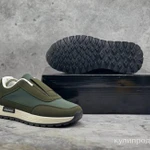 Фото №2 Кроссовки Boos.