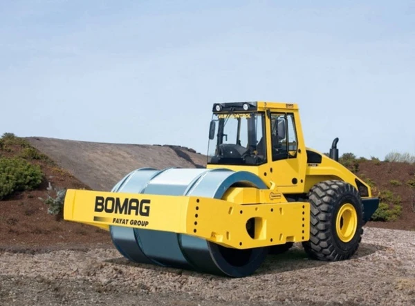 Фото Грунтовый каток bomag