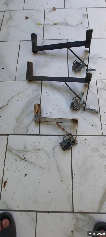 Фото Продам кронштейны с креплением .