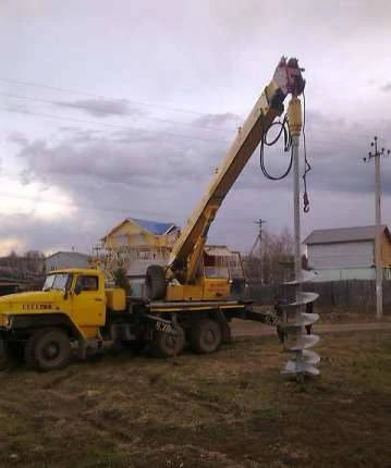 Фото Буроям (гидробур, ямобур).