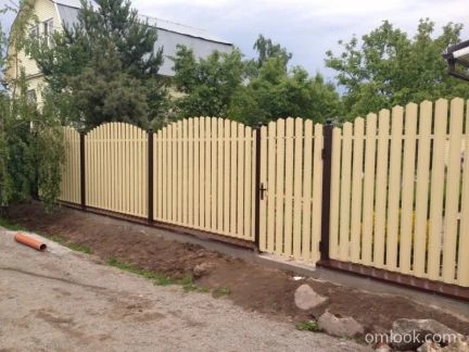 Фото Заборы и ворота с евроштакетника, профлист, рабица