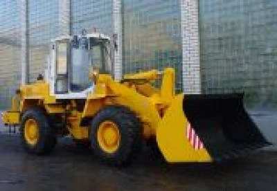 Фото Аренда погрузчиков Амкадор, JCB 4CX гидромолот, Барсик.