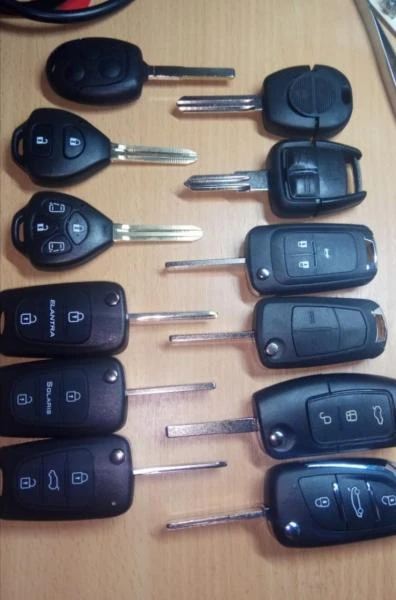 Фото Изготовление автоключей в Краснодаре. Пульты для ворот