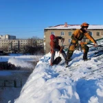 Фото №3 Уборка снега чистка кровли 
