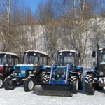 Уборка снега трактором, вывоз снега
