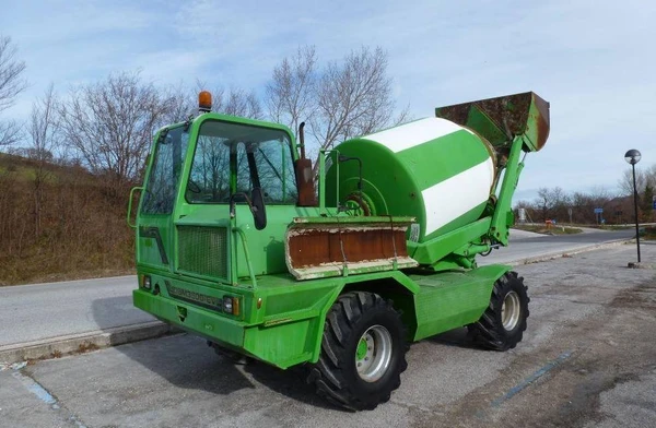 Фото Merlo DBM 3500 EV-самозагружающийся бетоносмеситель