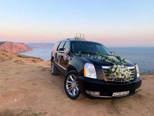 Фото Прокат авто для свадеб Cadillac Escalade 
