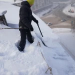 Фото №2 Очистка крыш от снега, наледи и сосулек