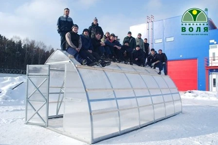 Фото Доставка и установка сверхпрочных теплиц "Воля"