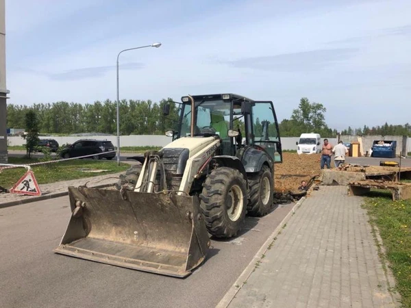 Фото Аренда экскаватора-погрузчика  Красное село
