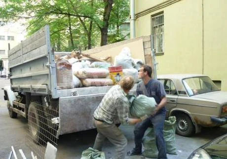 Фото Грузоперевозки. переезды. транспорт Вывоз мусора